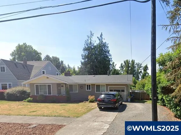 1311 N Water St, Silverton, OR 97381