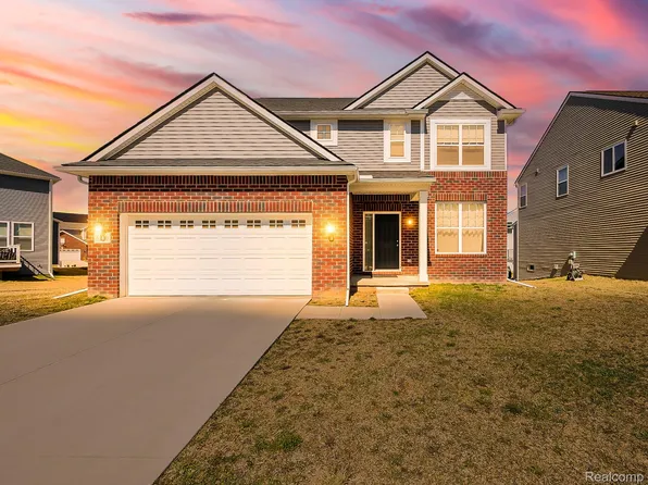 6210 S Trailwoods Dr, Ann Arbor, MI 48103
