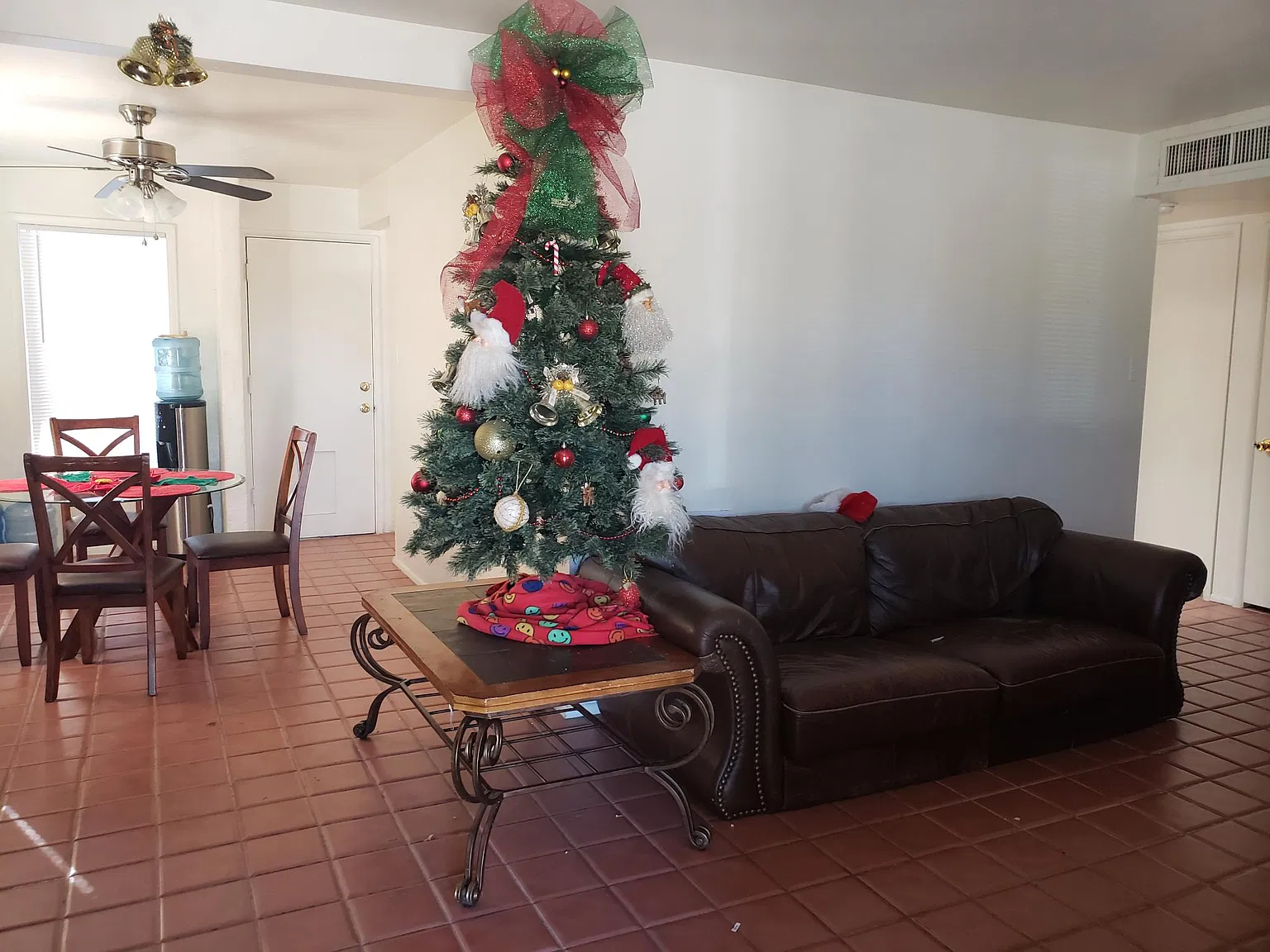 1440 E Lee St — Photo 4