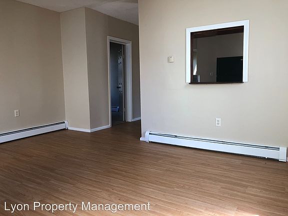 5th image of 28 Hollis St #1
