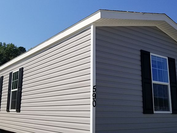 2nd image of 590 Greenview Cir