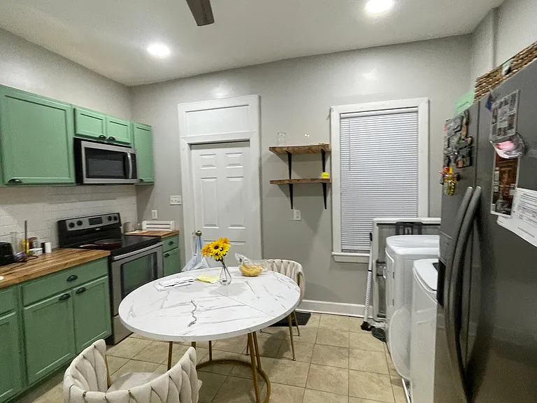 1307 Oakwood Ave #2 — Photo 8