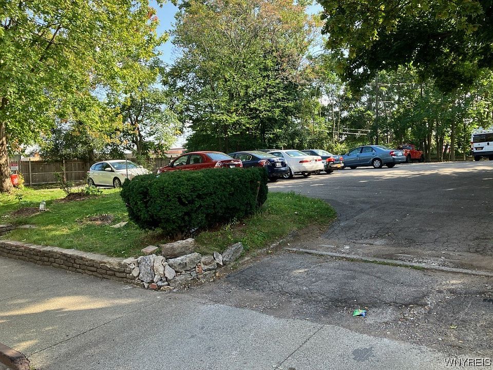 1st image of 32 W Utica St #1