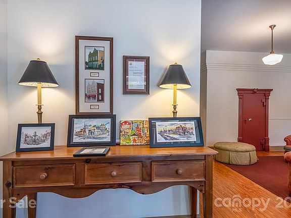 3rd image of 322 E Council St APT 2E