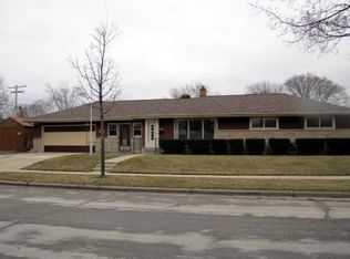 7227 W River Bend Dr, Milwaukee, WI 53219