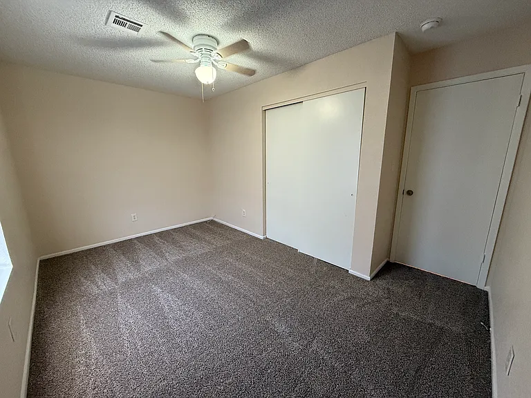 6141 E 40th Pl — Photo 7