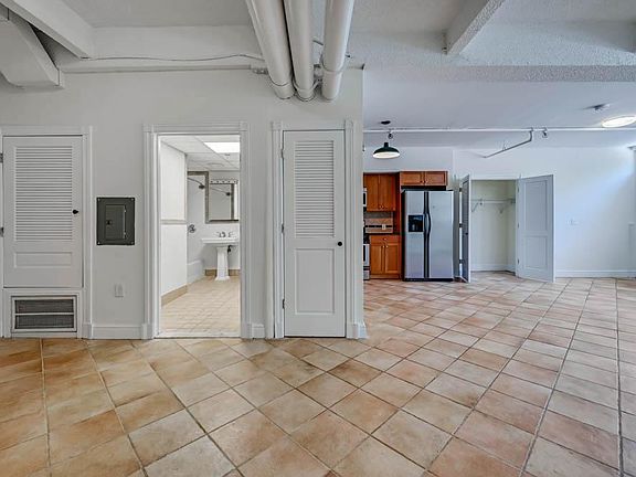 3rd image of 300 Communipaw Ave APT 12