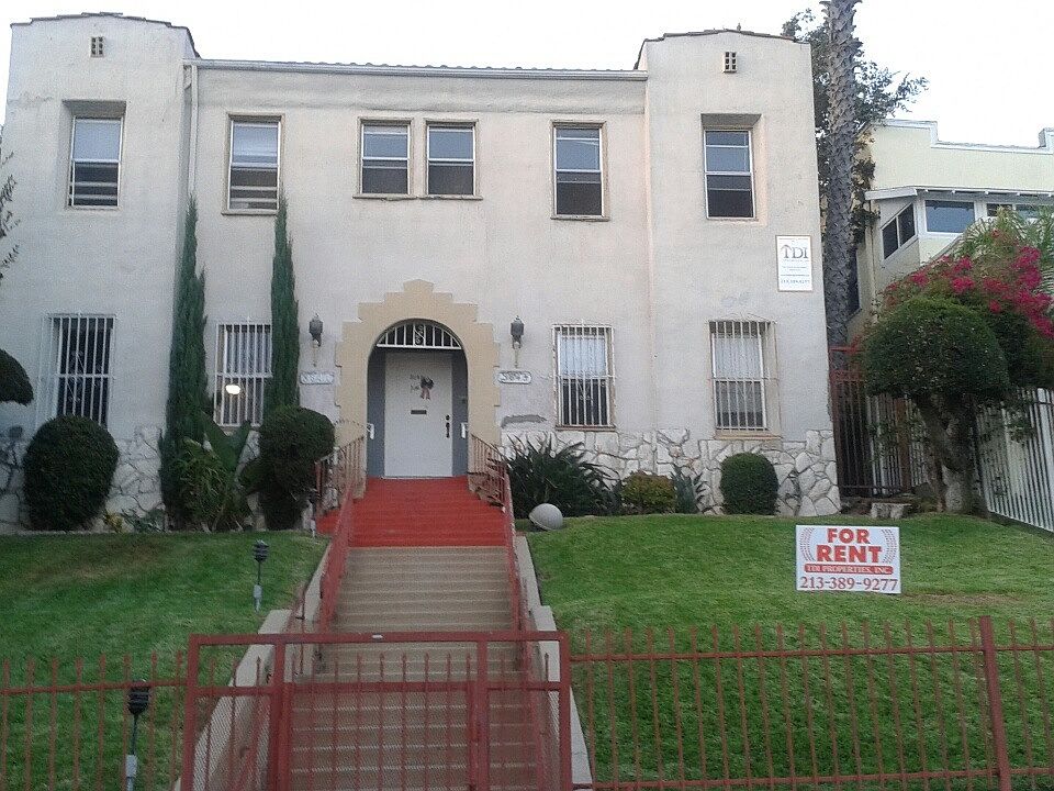 1st image of 3847 W 28th St