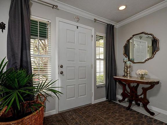 3rd image of 5300 Bayshore Blvd APT C3