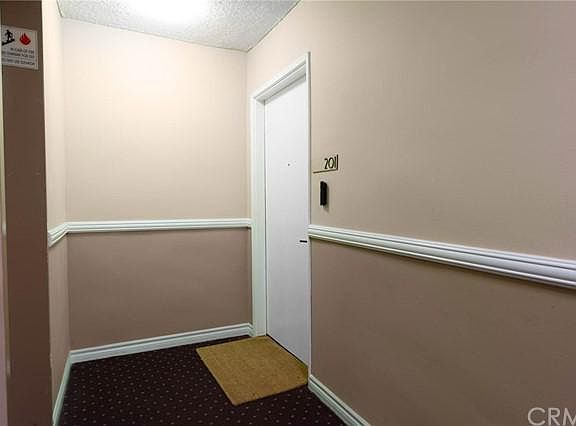3rd image of 1344 N Martel Ave Unit 201