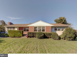 17 Orchard Ave, Pennington, NJ