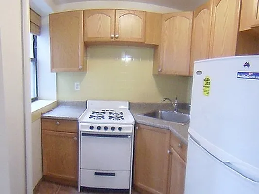 Rented by Citi Habitats | media 17