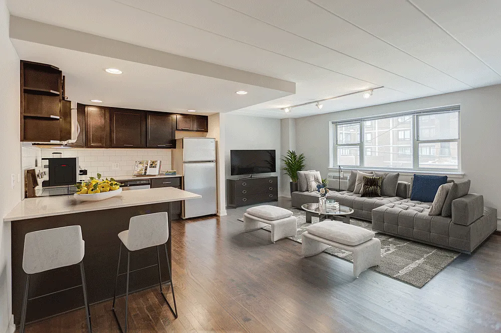 Kenmore Place - 6119 N Kenmore Ave — Photo 2