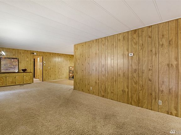 5th image of 9407 203rd Ave E