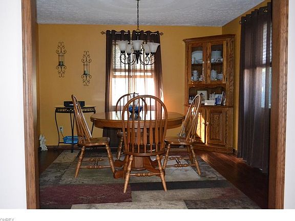 5th image of 1634 Rolland Ave NE