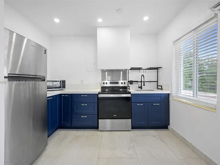 550 NE 82nd Ter #5 — Photo 15