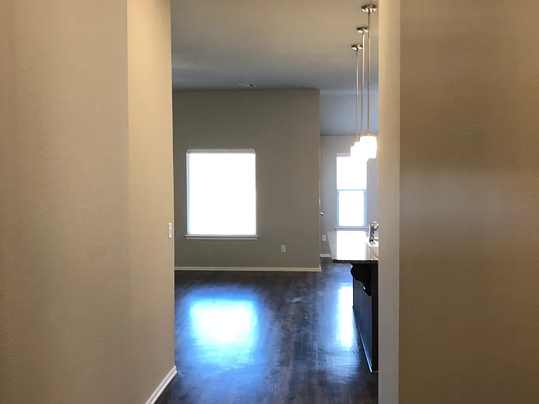 14320 S New Haven Ave — Photo 3