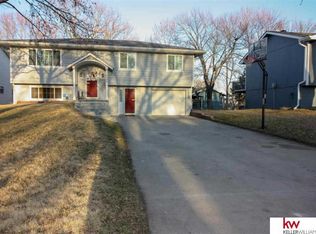4623 N 130th Cir, Omaha, NE 68164