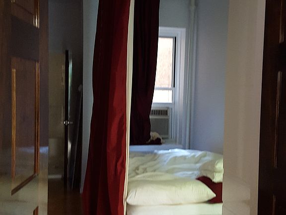 3rd image of 26 Gramercy Park S