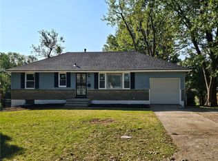 3821 E 72nd St, Kansas City, MO 64132