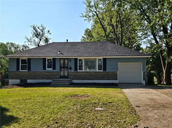 3821 E 72nd St, Kansas City, MO 64132