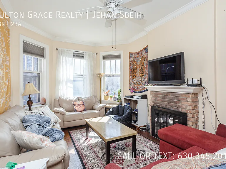 2128 N Sheffield Ave #1F — Photo 2