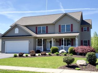 203 Willow Way, Mayfield, PA 18433