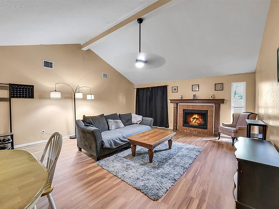 5th image of 1223 River Rock Dr