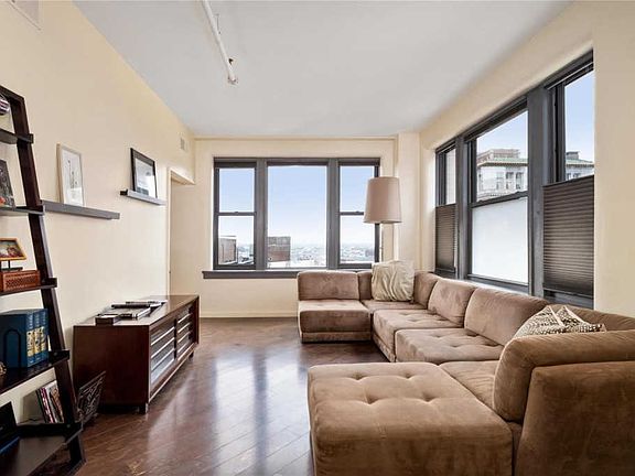 5th image of 915 Olive St APT 1301