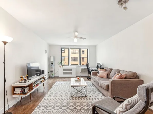 200 E 28th St APT 4G, New York, NY 10016