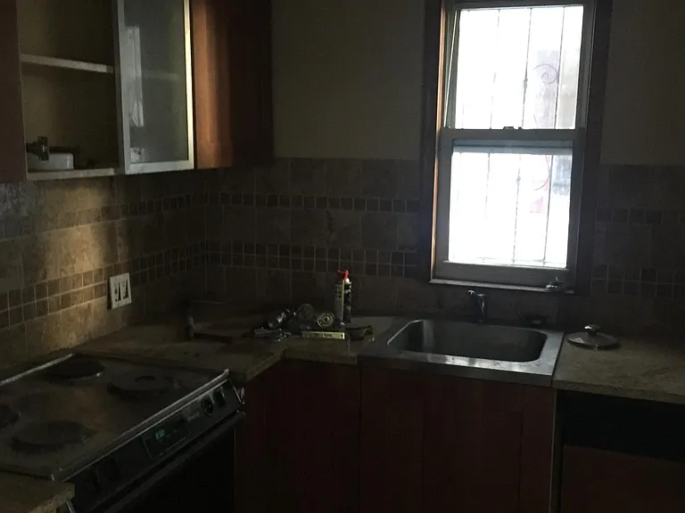 1130 N St — Photo 5
