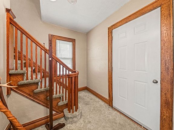 2nd image of 1910 Blackburn Ave
