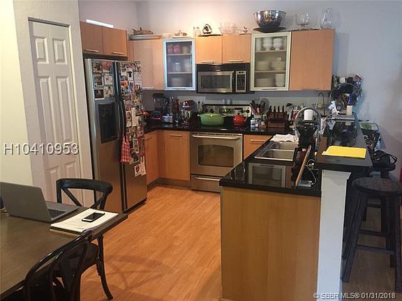 4th image of 2516 SW 14th Ave APT 401