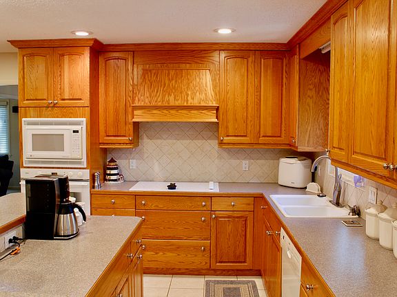 5th image of 1624 King James Ct