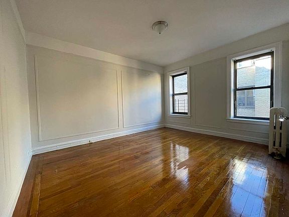 3rd image of 56 Bennett Ave #6A