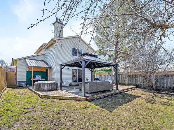 250 Du Grand Bois Ave, Ottawa, ON K1E 2S6