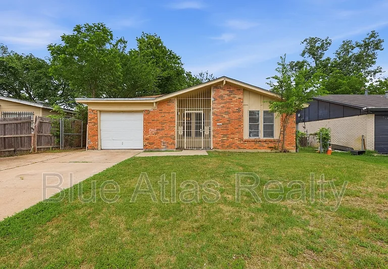 5055 Virgil St — Photo 1