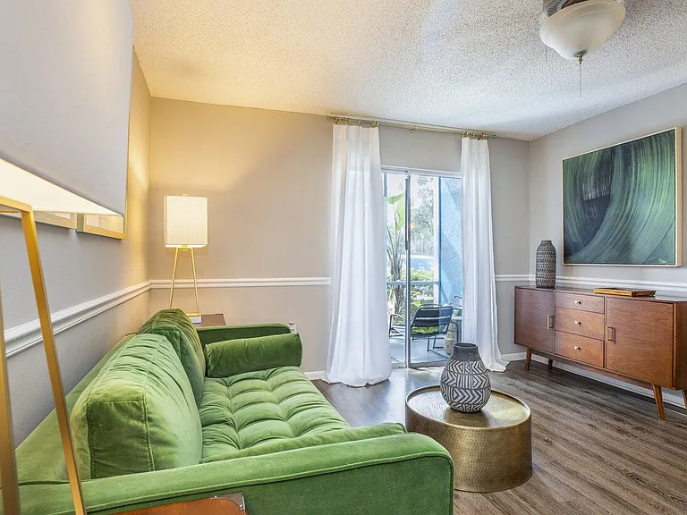 Reserve at Lakeland Apartment Homes — Photo 5