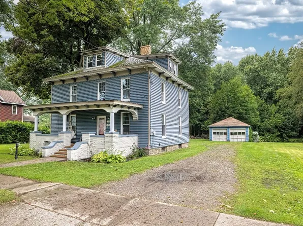 10044 Smith St, Lake City, PA 16423