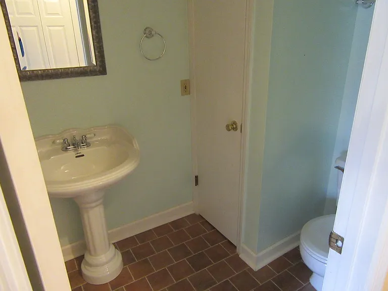 820 Premier Dr — Photo 20