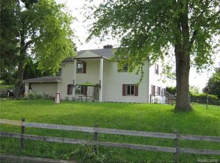 1385 Thompson Rd, Holly, MI 48442