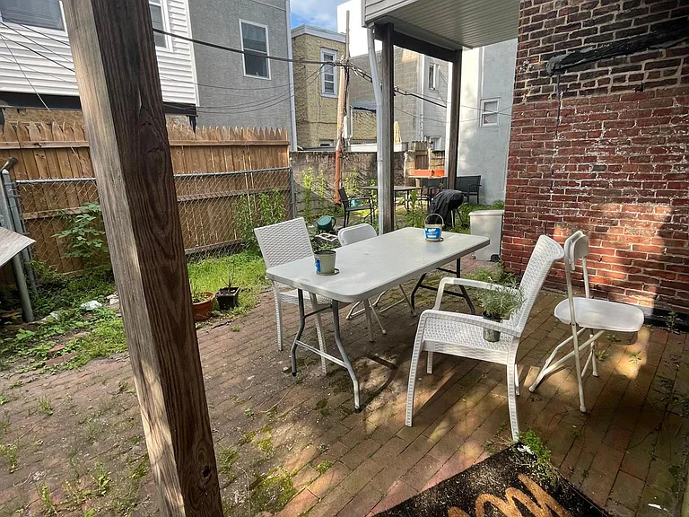 2127 Fitzwater St #1 — Photo 18