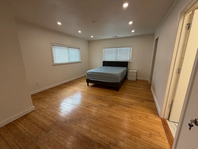 Circle Ct — Photo 2