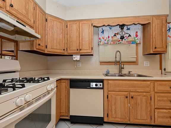 5th image of 15300 Las Flores Ln