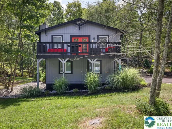 6114 Decker Rd, Bushkill, PA 18324