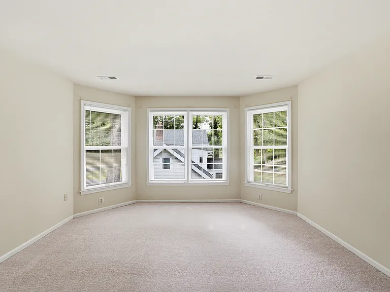 2725 Oldewood Dr — Photo 24