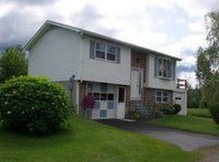 52 Bridge St, Lancaster, NH 03584