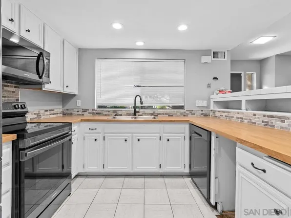 23823 Green Haven Ln, Ramona, CA 92065