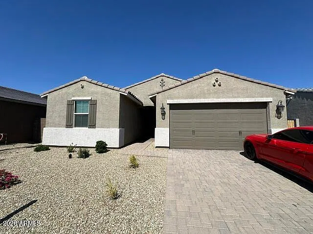 4 bed, 3.0 bath, 2343 sqft, $2,200 — Photo 2