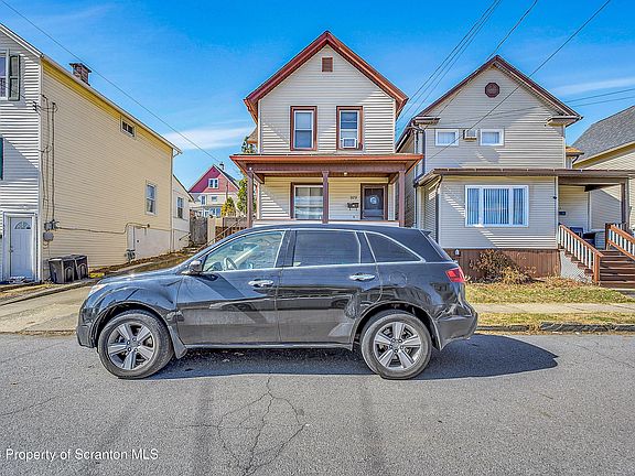 2nd image of 929 Ridge Ave